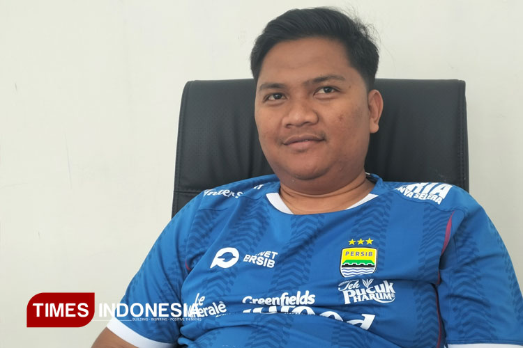 Ketua KONI Kota Tasikmalaya Antos Suherlan saat ditemui TIMES Indonesia di ruang kerjanya, Rabu (24/9/2025). (FOTO: Harniwan Obech/TIMES Indonesia)