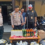 Pengedar Miras Oplosan Digerebek Aparat Gabungan Cianjur, Pola Penjualan Lewat COD