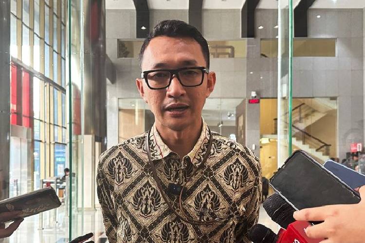 Juru Bicara Komisi Pemberantasan Korupsi Budi Prasetyo memberikan keterangan di Gedung Merah Putih KPK, Jakarta, Rabu (17/9/2025). (FOTO: ANTARA/Rio Feisal/am)