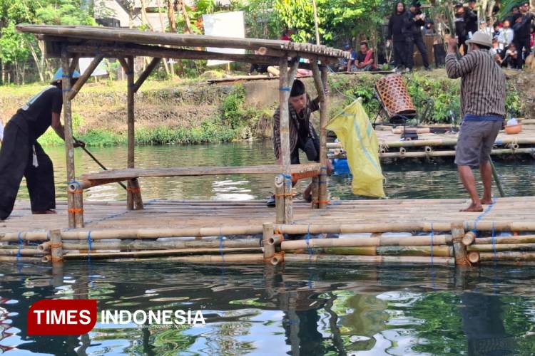 Ritual Resik Kali di Festival Air Pacitan: Manunggalnya Manusia, Alam dan Dimensi Spiritual