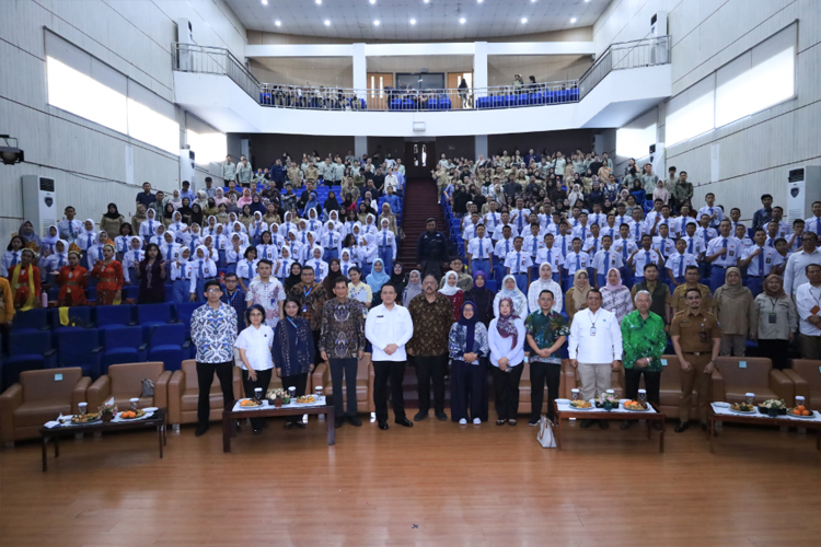 Kunjungi Sekolah Rakyat di Bandung, Wamen LH Dorong Jadi Model Pendidikan Ramah Lingkungan