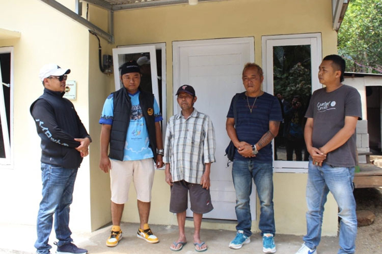 ‎Ali Mahmudi Family atau AMF Kembali Bedah Rumah Warga Pesangkalan Banjarnegara