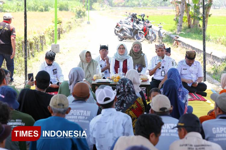 Bupati-Banyuwangi-Ipuk-Fiestiandani-Azwar-b.jpg
