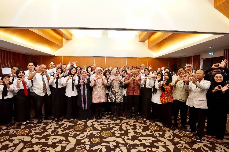 Tingkatkan Layanan Inklusif, Pemkab Banyuwangi Bekali Pegawai dengan Bahasa Isyarat