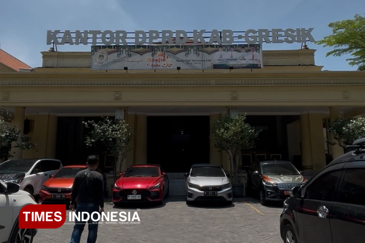 Ruang Fraksi PDIP Gresik Dijadikan Tempat Nego Permintaan Rumah Murah, Kader Banteng Marah