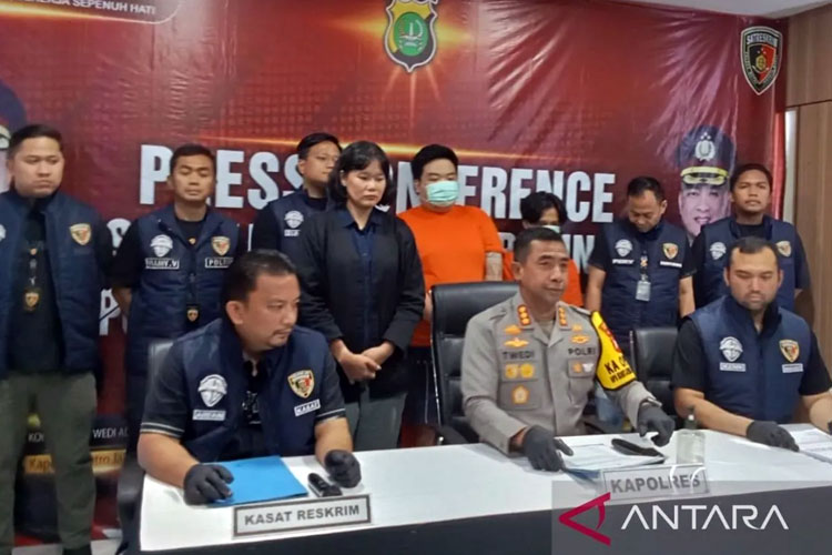 Dua Pemuda Pengendali Judol Dibekuk Polisi: Beroperasi dari Ruko, Omzet Jutaan Sehari