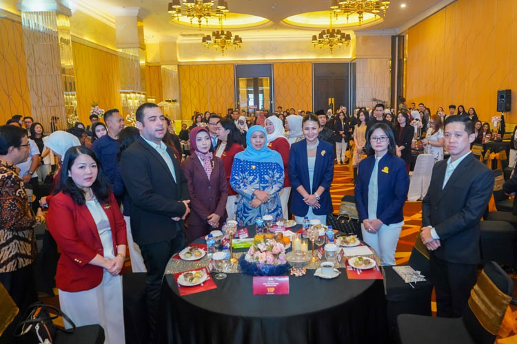 Pelantikan HIPMI Womenpreneur, Gubernur Khofifah Ajak Perkuat Sinergi untuk Dorong Perekonomian Jatim