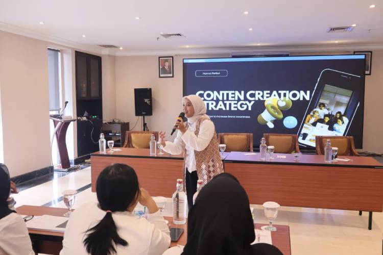 Peserta-diajak-langsung-praktek-B.jpg