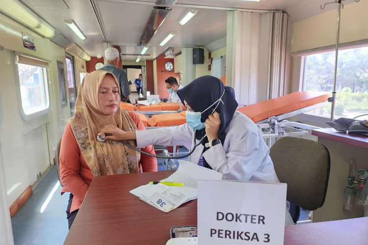 gerbong-Rail-Clinic-3.jpg