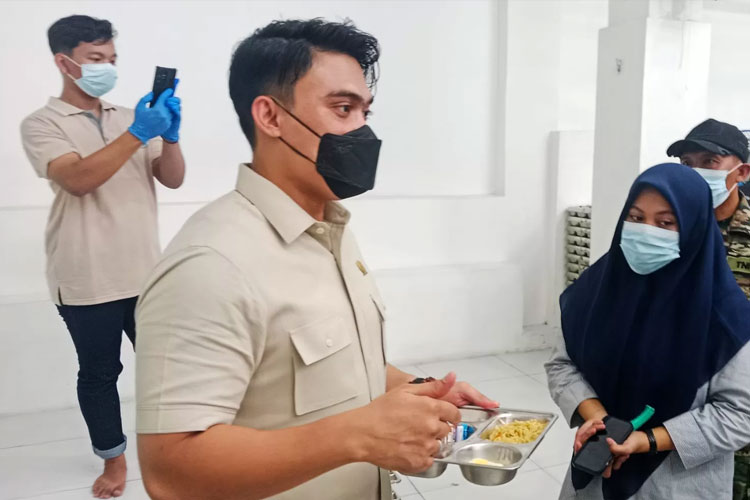 Legislator Jatim Sidak Proses Produksi Makanan Bergizi Gratis di SPPG Gayungan