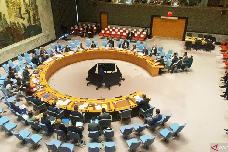 Suasana saat Menteri Sugiono menghadiri pertemuan dengan tema ‘Kecerdasan Buatan dan Perdamaian serta Keamanan Internasional’ di Markas Besar PBB New York, Amerika Serikat, Kamis (25/9/2025). (FOTO: ANTARA/Kuntum Riswan)