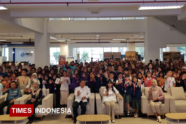 Pelantikan 170 pelajar di Kota Malang sebagai Peer Support Buddy Anti-Bullying & Suicide Prevention Squad pada Jumat (26/9/2025) di Hall Lantai 2, Malang Creative Center (MCC). (Foto: Achmad Fikyansyah/TIMES Indonesia)