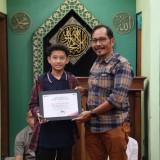 Peduli Keselamatan Perjalanan KAI Daop 2 Bandung Beri Penghargaan kepada Nur Daffa Pratama