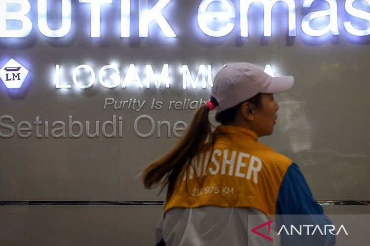 Harga Emas Antam Naik Rp16 Ribu per Gram, Buyback Rp2,038 Juta