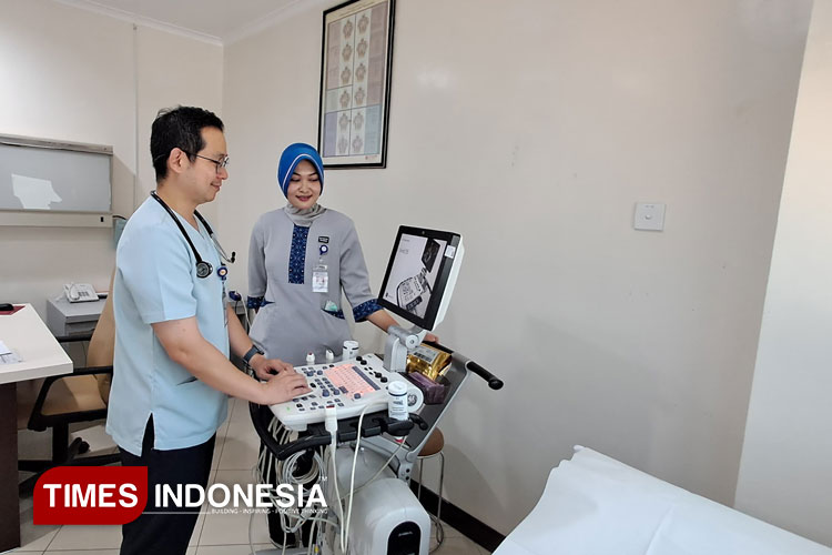 dr. Christian Pramudita, Sp.JP, Dokter Spesialis Jantung dari RS Premier Surabaya, Sabtu (27/9/2025).(Foto : Lely Yuana/TIMES Indonesia)