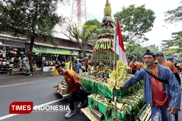 kirab-budaya-dua-abad-Klenteng-Malang-3.jpg