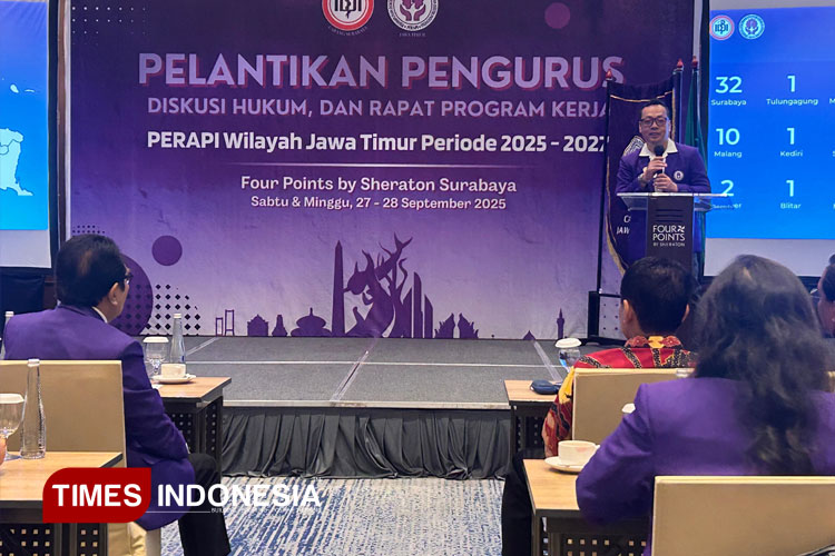 memberikan-sambutan.jpg
