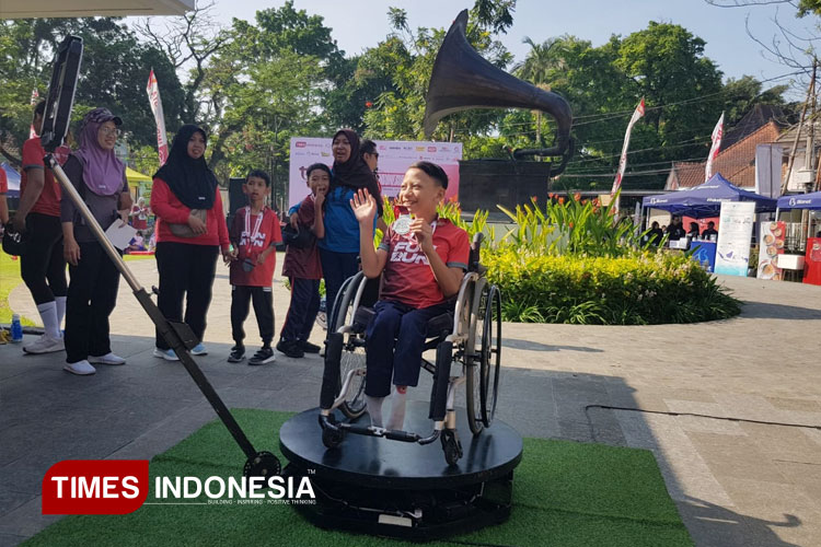 Para-siswa-disabilitas-TIMES-Indonesia-Fun-Run-2025-v2.jpg