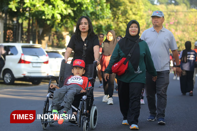 Siswa SLB Ikut Meriahkan TIMES Indonesia Fun Run 2025, Bukti Semangat Tanpa Batas