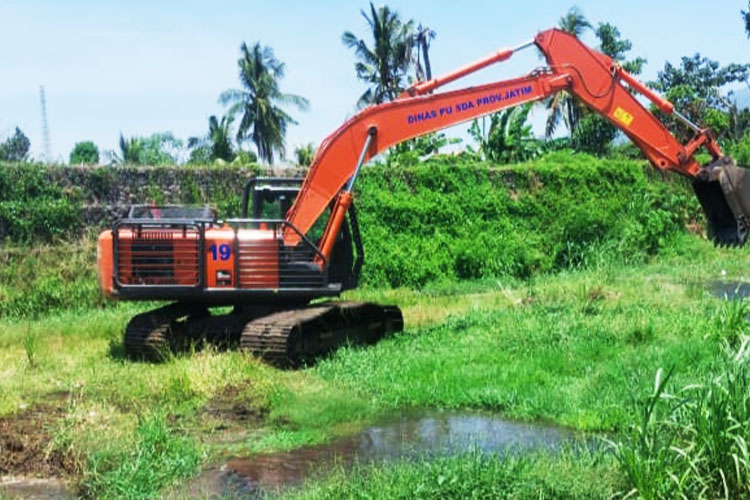 Gubernur Khofifah Gercep Cegah Banjir dan Lancarkan Irigasi Sungai Selogowo Situbondo