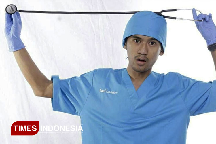 Perawat di Bondowoso Ini Kini Jadi Komika dan Konten Kreator