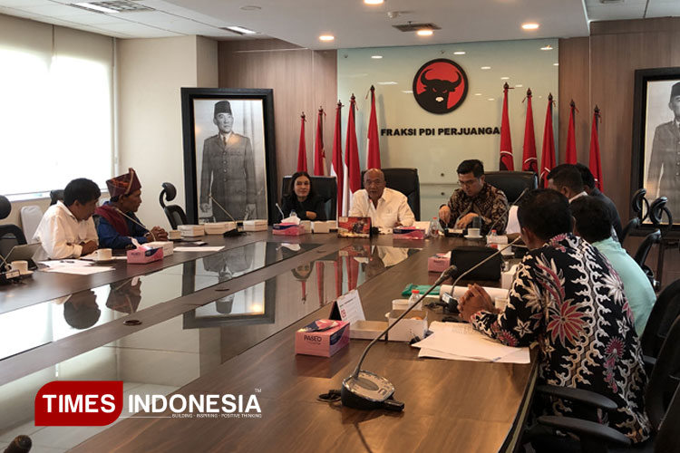 Fraksi PDIP menerima audiensi dari warga kab Simalungun dan Dairi terkait konflik lahan dan kerusakan lingkungan. (FOTO: Dok: Rafyq Panjaitan/TIMES Indonesia)