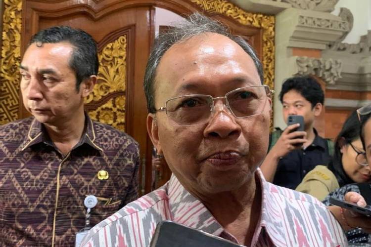 Gubernur Bali Minta GWK Buka Tembok Akses Warga Ungasan