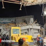 Puluhan Korban Ambruknya Bangunan Ponpes Al Khoziny Dirawat di RSI Siti Hajar, Satu Santri Meninggal Dunia