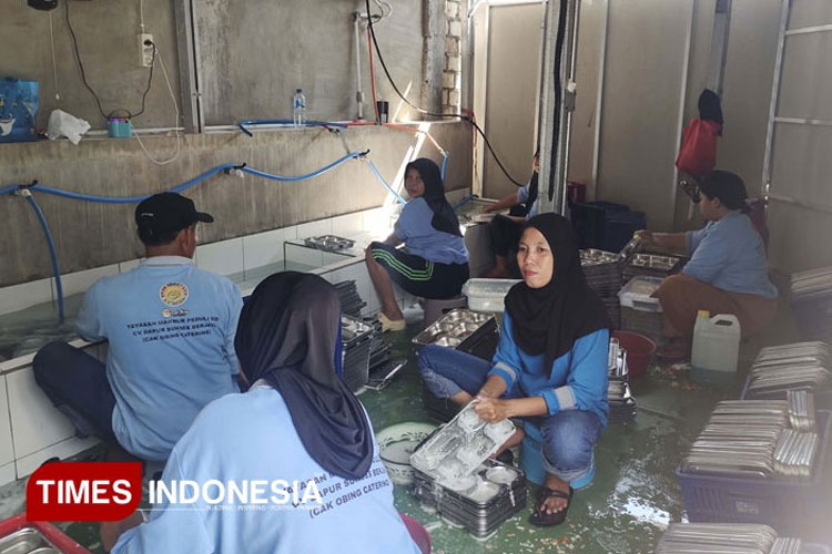 Prabowo Wajibkan Dapur MBG Gunakan Alat Uji Makanan