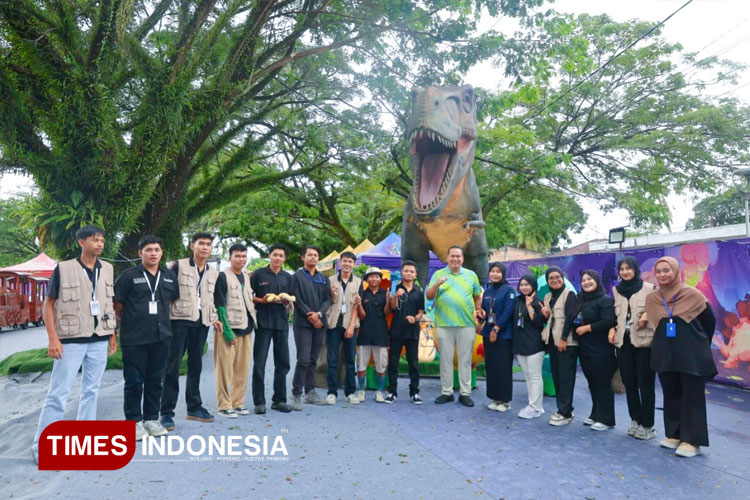 Wahana-Dino-Planet-di-Hall-GOR-Rajo-Bujang-3.jpg