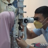 Katarak Tak Lagi Identik dengan Lansia, Gaya Hidup Buruk Bikin Usia Muda Rentan