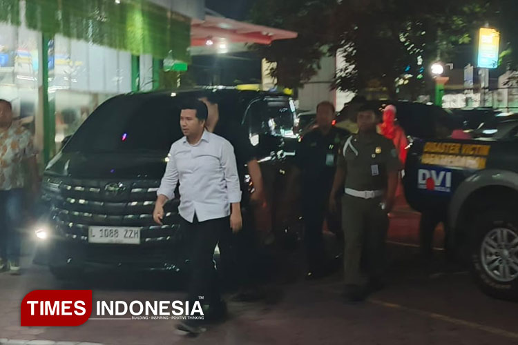 Wagub-Emil-Jenguk-Korban-gedung-ponpes-roboh-a.jpg