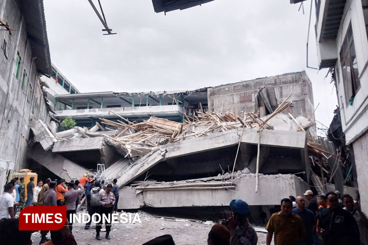 menyisir-reruntuhan-bangunan-Ponpes-Al-Khoziny-3.jpg