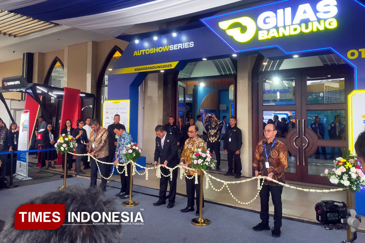Otomotif di Persimpangan: GIIAS Bandung Jadi Panggung Harapan Baru
