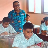 Plt Sekda Biak Numfor Harap Program MBG bagi 995 Siswa Berjalan Optimal