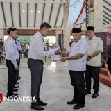 Bupati Sanusi Angkat Ribuan PPPK, Tekankan Bekerja dengan Integritas dan Tidak Sok Pamer