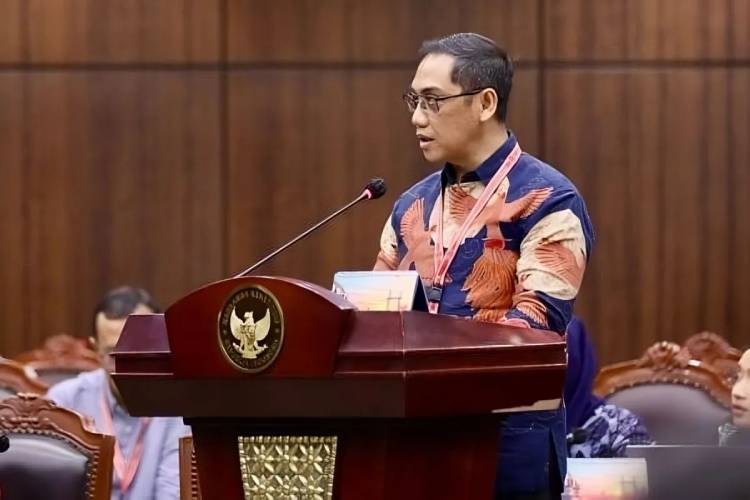 Dirjen Pengawasan Ruang Digital Kemkomdigi Alexander Sabar menyampaikan keterangan dalam sidang lanjutan uji materi UU No. 27 Tahun 2022 tentang Pelindungan Data Pribadi di Mahkamah Konstitusi, Selasa (23/9/2025). (FOTO: ANTARA/HO-MK)