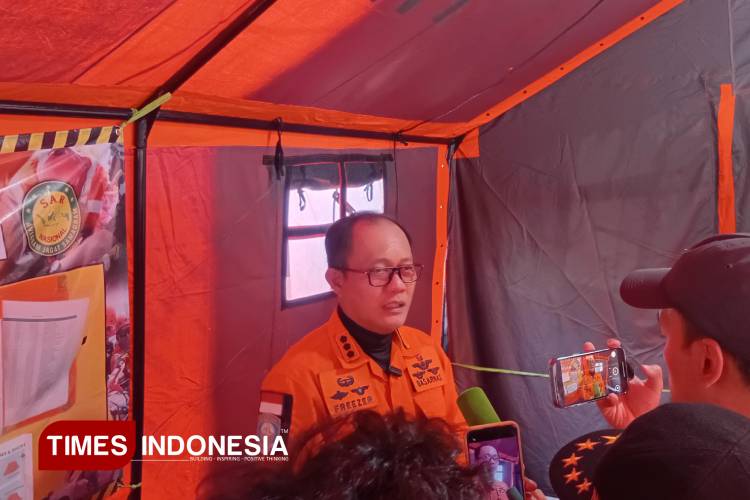 Kasubdit RDPO dan KMM Direktorat Operasi Basarnas, Emy Freezer, saat memberikan keterangan. (Foto: Della Nur Khofiah/TIMES Indonesia)