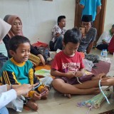 Tim MCC Unesa Dampingi Anak-anak Korban Runtuhnya Ponpes Al-Khoziny