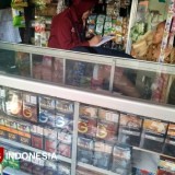 Petugas Gencar Lakukan Razia, Pemilik Toko di Madiun Pilih Tolak Tawaran Sales Rokok Ilegal