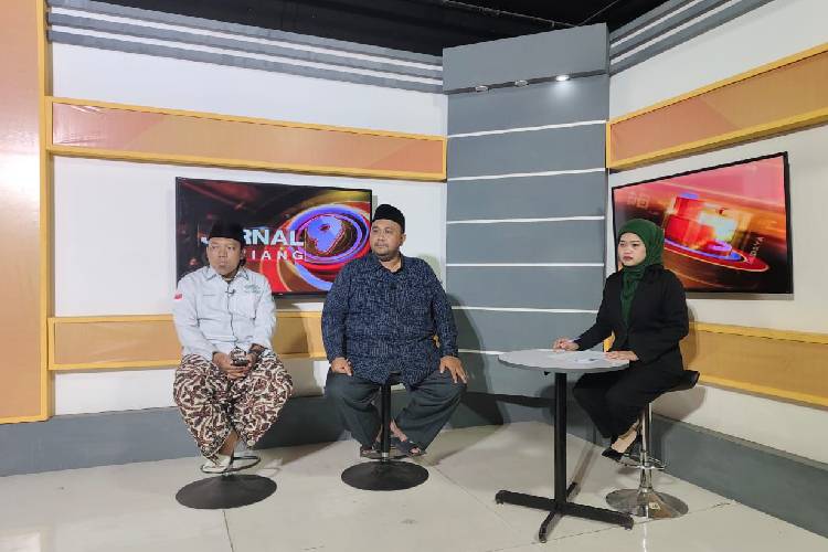 Pengurus Wilayah (PW) Rabithah Ma'ahid Islamiyah (RMI) atau Ikatan Pesantren di lingkungan Nahdlatul Ulama (NU) Jawa Timur membantah adanya eksploitasi santri dan bantuan di Pondok Pesantren (PP) Al-Khoziny, Buduran, Sidoarjo, Jatim.