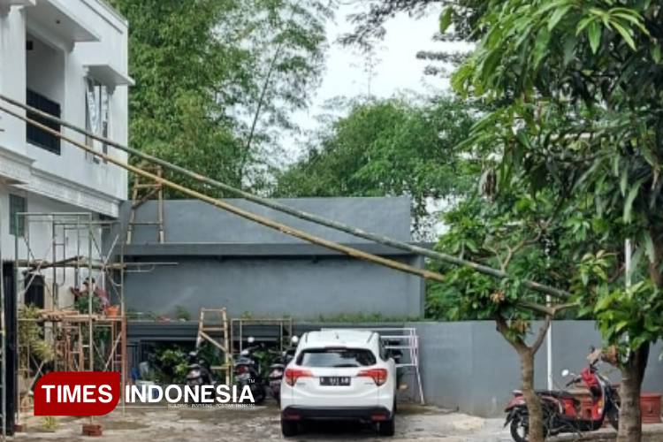 Sidak-pengecekan-lokasi-tembok-perumahan-yang-menutupi-akses-jalan-warga-b.jpg