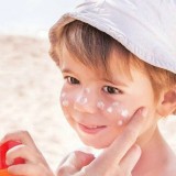 Tips Memilih Sunscreen untuk Anak-anak, Tanpa Wewangian!