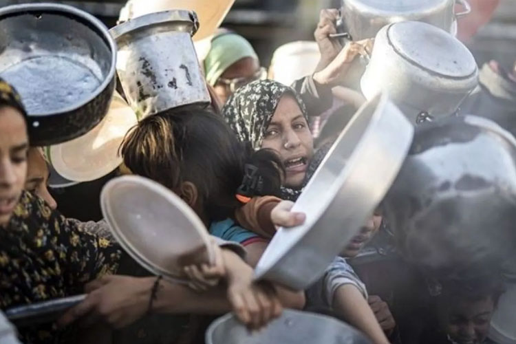 UNICEF mengecam keputusan Israel untuk melarang aktivitas Badan PBB untuk Pengungsi Palestina (UNRWA) di wilayah Palestina yang diduduki, dan memperingatkan dampak 