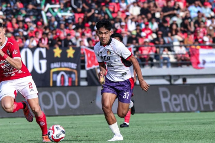 Wigi Pratama saat bermain bersama Persik Kediri (FOTO; dok Persik Kediri)