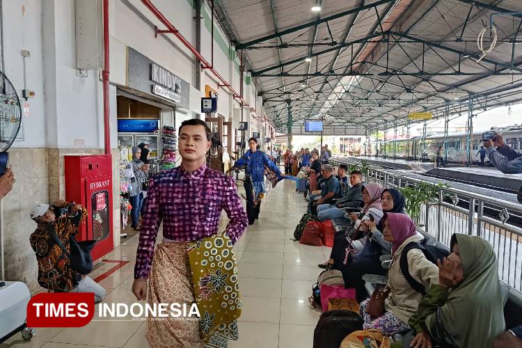 momen-Hari-Batik-Nasional-2025-b.jpg
