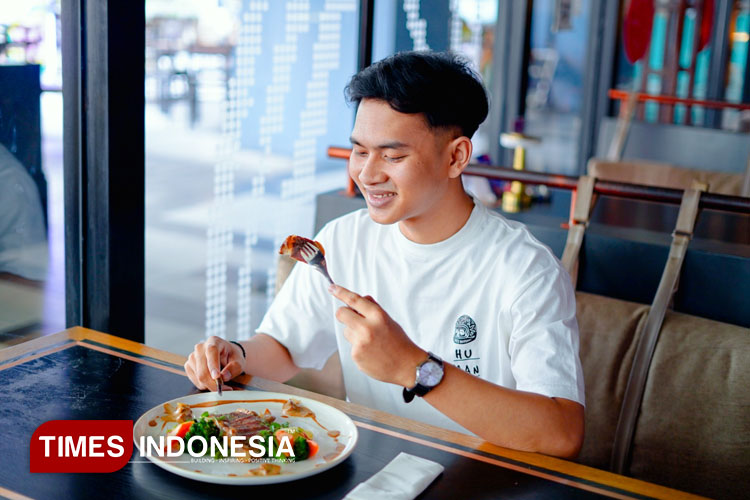 ARTOTEL-TS-Suites-Surabaya-a.jpg