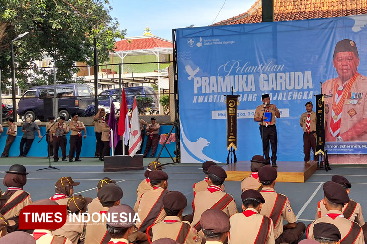 Bupati Majalengka, H Eman Suherman melantik Pramuka Garuda. (FOTO: Jaja Sumarja/TIMES Indonesia)