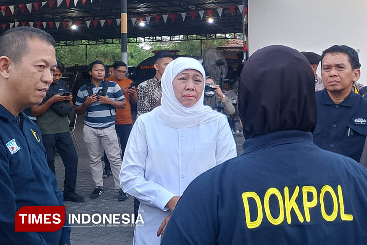 GUbernur-Khofifah-di-RS-Bhayangkara.jpg