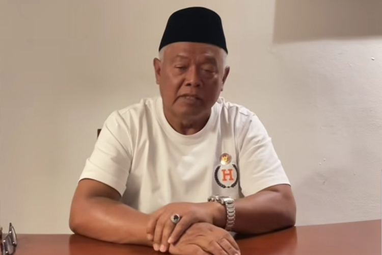 Mantan Dosen UIN Malang, M Imam Muslimin atau Yai MIM yang Viral karena berseteru dengan tetangga hingga diusir oleh warga. (Istimewa)Foto B: Surat Pengusiran dari RT 9 Merjosari Kota Malang. (Istimewa)